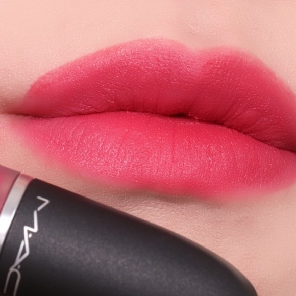 MAC Cosmetics Makeup Rare Mac Elegance Is Learned Powder Kiss